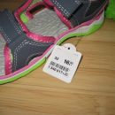 Dekliški sandali, novi z etiketo, št. 32, 12 eur