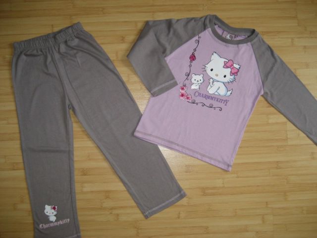 Pižama Hello Kitty, NOVA z etiketo, ena št.104 in ena št. 110, 8 eur