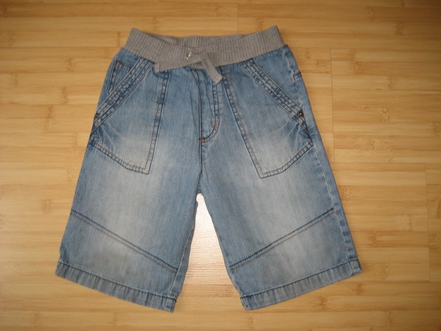 Jeans kratke hlače, elastika v pasu št. 6-7, 116-122, kot nove, 4,5 eur