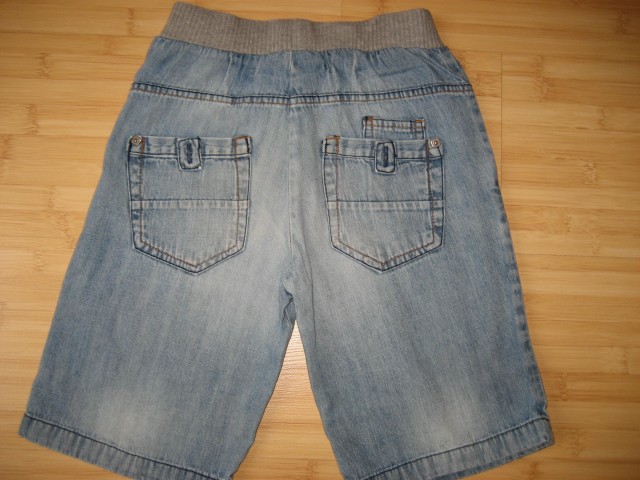 Jeans kratke hlače, elastika v pasu št. 6-7, 166-122, kot nove, 4,5 eur