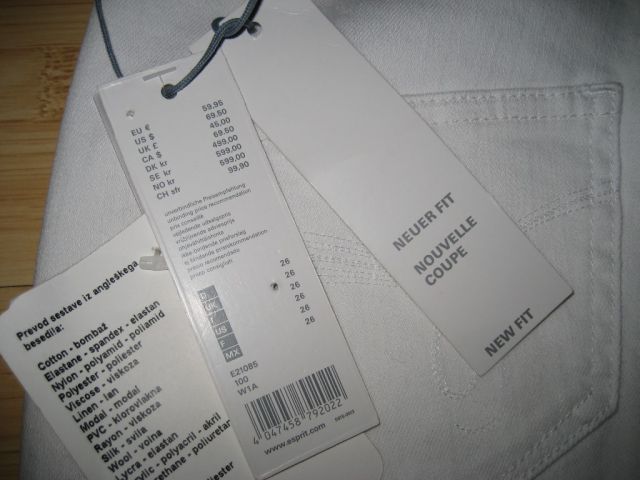 Esprit hlače, kavbojke 3/4 št. 26 (ustreza S oz. 36), stretch, nenošene!!! 19 eur