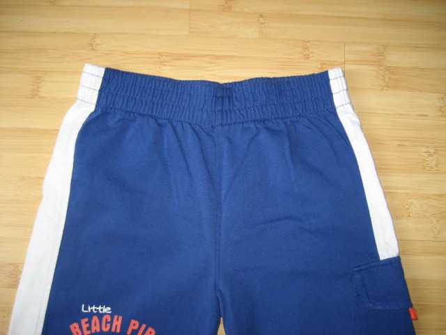 Kratke hlače 122-128, nenošene, bombaž, elastičen pas, 3 eur