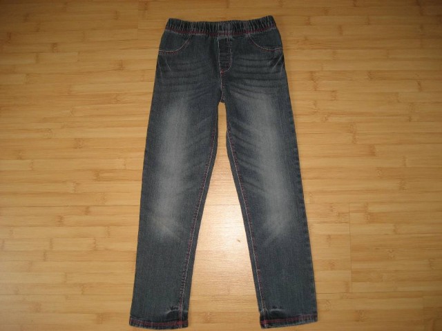Jeans, kavbojke št. 122, elastične, 5 eur