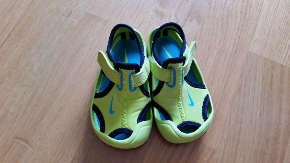 Nike sandalčki vel. 19,5