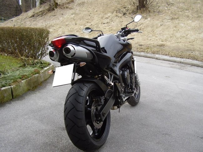BlackArrow - foto povečava
