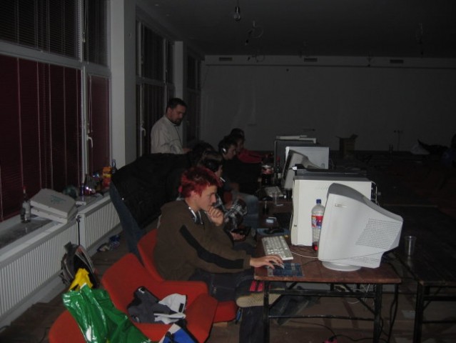 LAN Party 17.12.2005 - foto