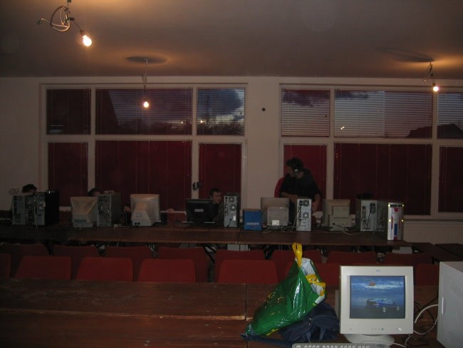 LAN Party 17.12.2005 - foto povečava