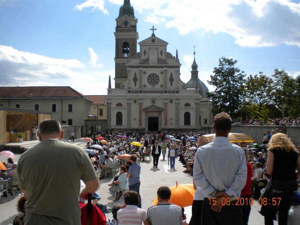 Tek Veronike Deseniške - foto povečava