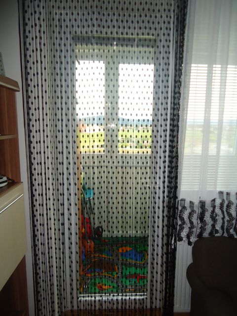 V prodaji še zavesa za visoka balkonska vrata 10€