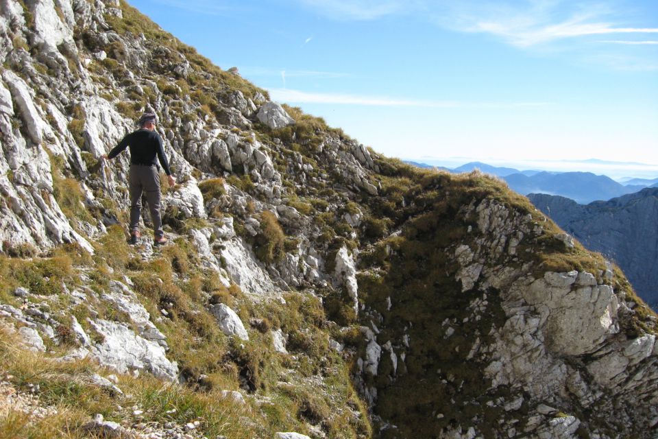 Veliki Pršivec + Teme  19.10.12 - foto povečava