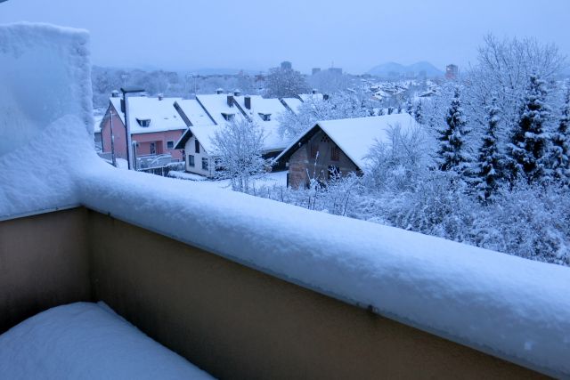 Prvi sneg na mojem balkonu - 28.12.2014