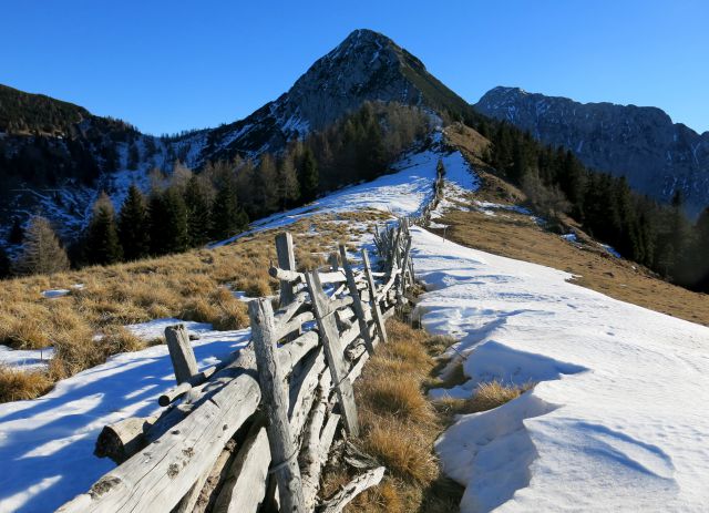 Ljubeljska baba   27.12.2015 - foto