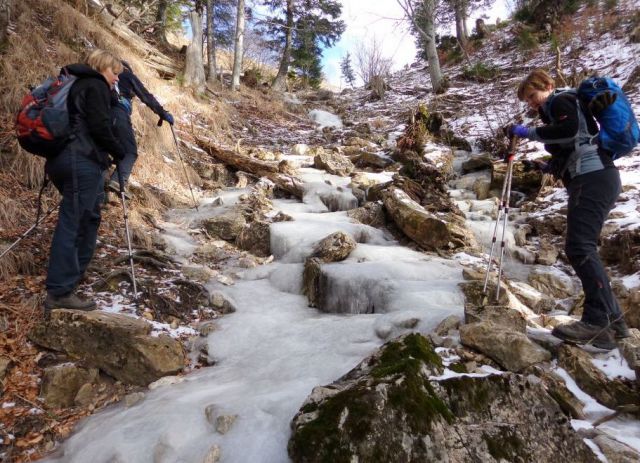 Z Drage  čez Preval na Roblek ,  20.01.2016 - foto