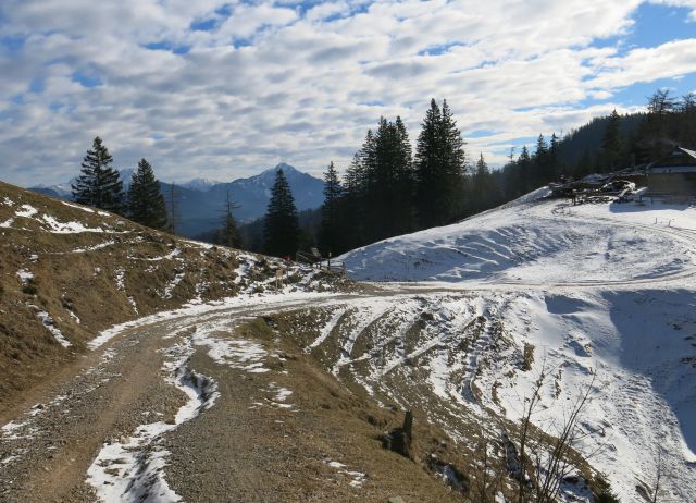 Z Drage  čez Preval na Roblek ,  20.01.2016 - foto