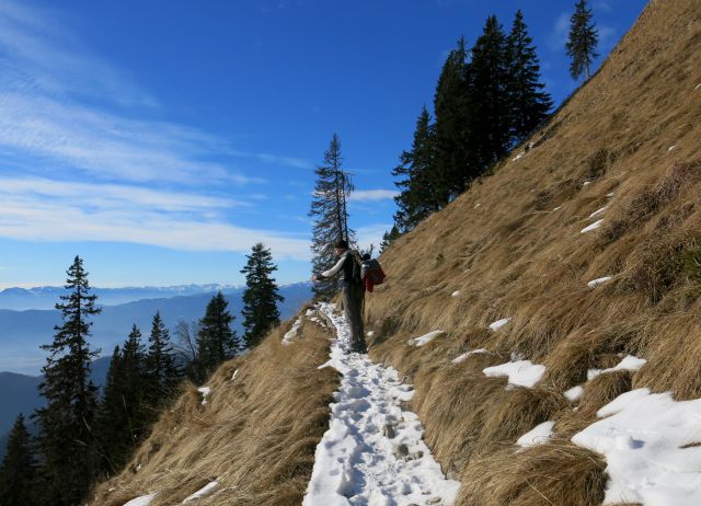 Z Drage  čez Preval na Roblek ,  20.01.2016 - foto