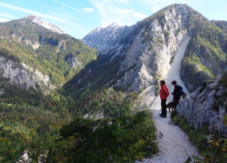 Bornovi tuneli - Prevala  08.10.2019 - foto povečava