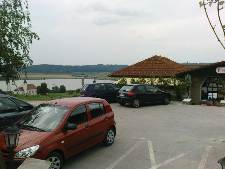 LENTI 6/2010 - foto povečava