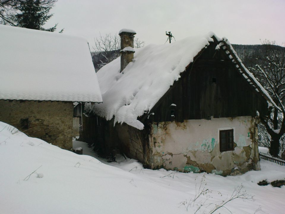 stara domačija ob poti