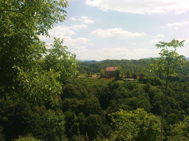 Mini hotel že rase,pogled od Sv.Ane