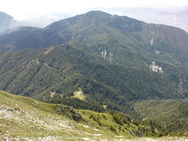 Planina Prevala,zadaj Dobrča