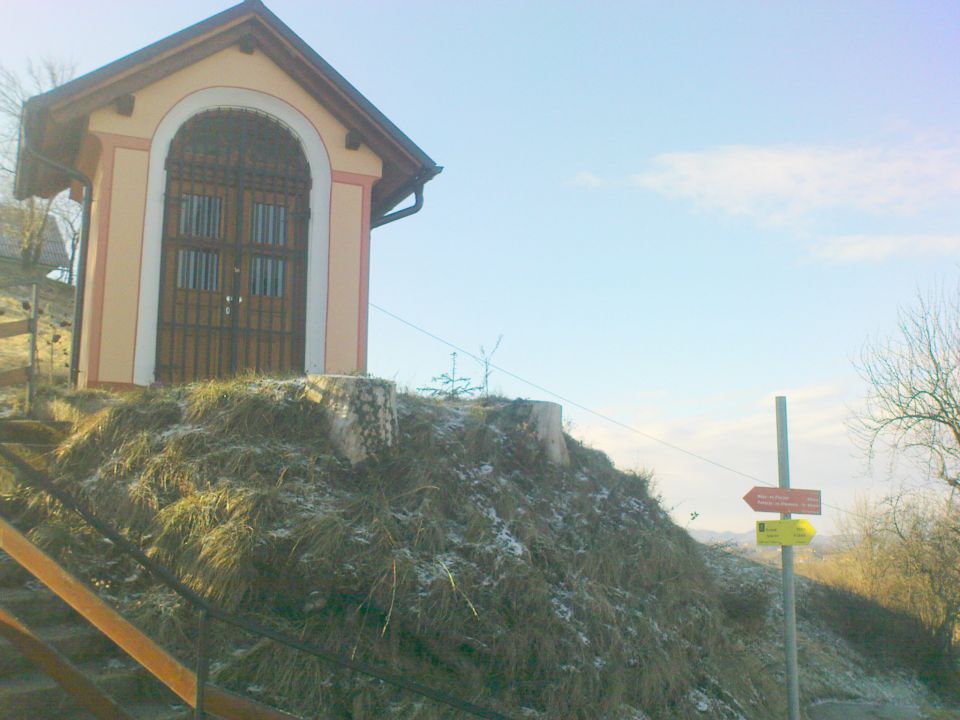 Škečeva kapela v Gruškovcu,kjer gre sedaj tod mimo tudi Marijina pot