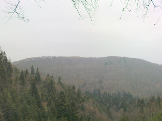 Nove meritve so pokazale,da to ni več najvišji vrh Ravne gore.
