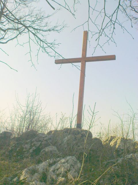 Križ pri balkonu