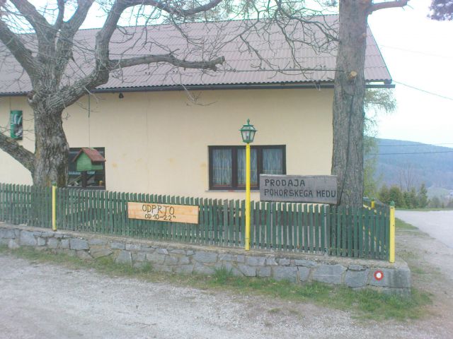 Fram-Mariborska koča / 18.4.2012 - foto