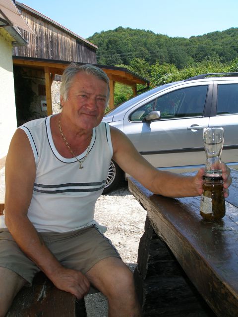 Prijatelju Francu sem prineso arniko za zdravje
