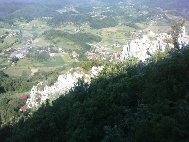 Pogled z vrha Pečin