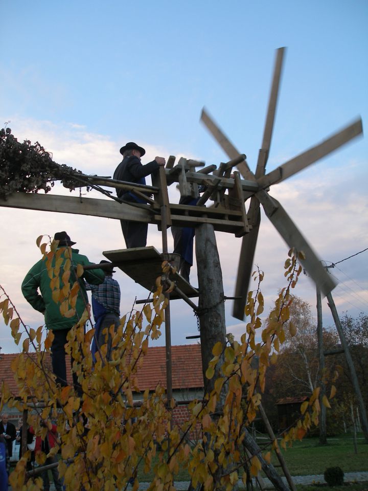 Slovo klopotca 11.11.2012 - foto povečava