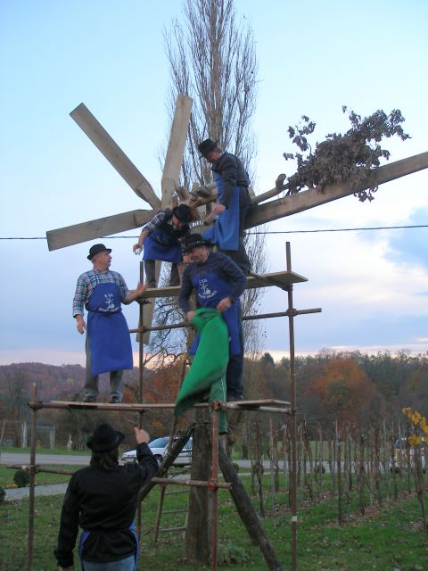 Slovo klopotca 11.11.2012 - foto