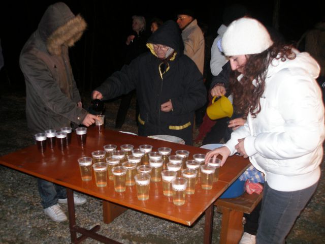 Domačini so postregli z odličnim kuhančkom in čajčkom