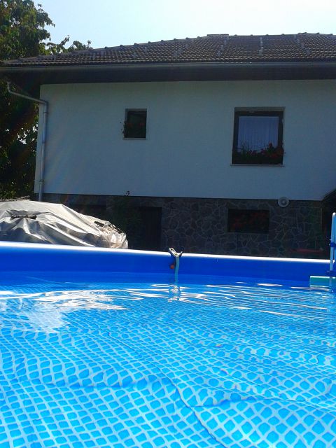 Prodaje se olimpijski bazen s hišo vred na Ptujski gori.:))