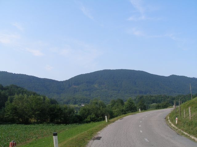 Proti Žetalam,na levi je Maceljska gora