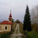 Tutoska kapelica,oddaljena nekaj sto metrov od prejšne kapelice