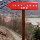 proti staremu gradu gremo