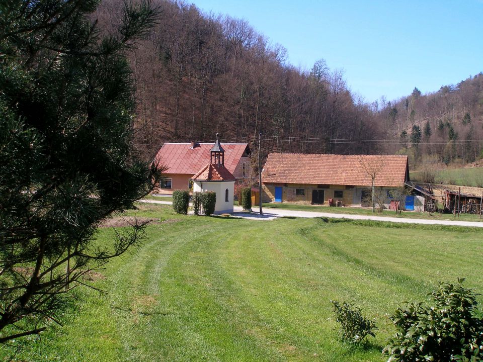 spust v dolino in naprej gor v Paradiž