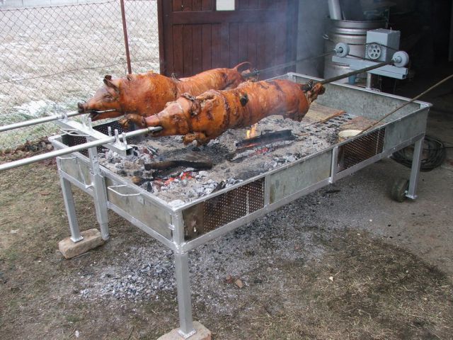 Srpski roštilj - foto