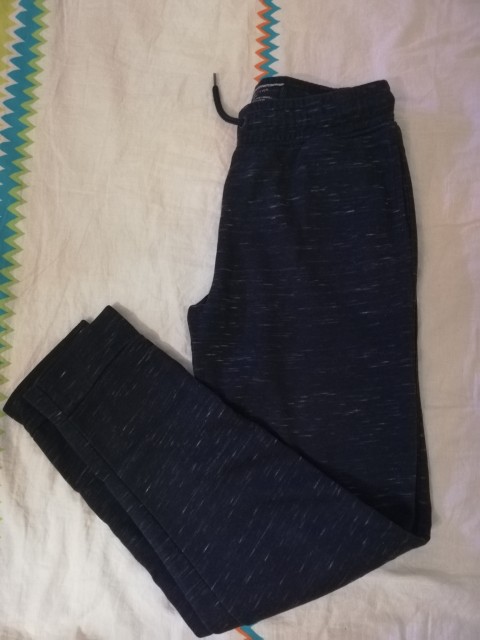 Primark, ohranjena, rahlo kosmatena