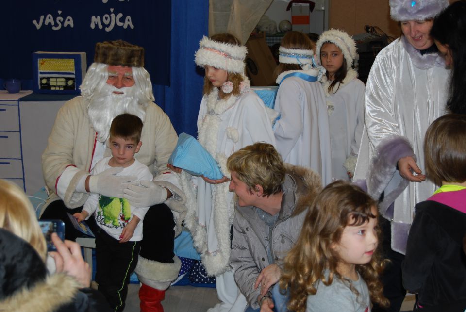 Dedek Mraz + novoletna proslava 2014 - foto povečava