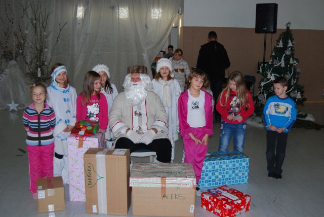 Dedek Mraz + novoletna proslava 2014 - foto