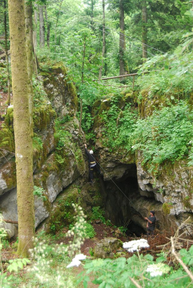 RAKOV ŠKOCJAN - Šola v naravi 7. - 9. razred - foto povečava