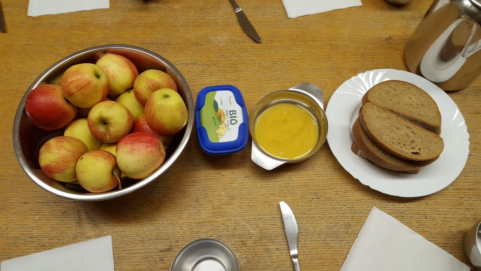 Tradicionalni slovenski zajtrk - foto povečava