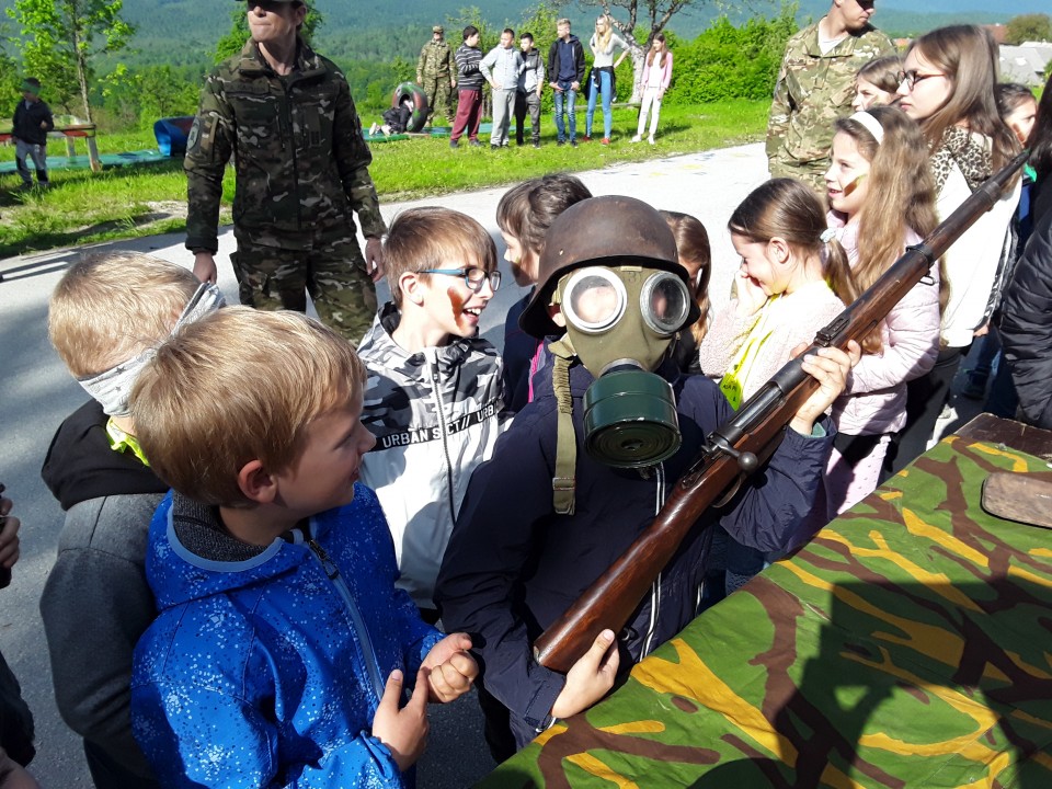 Slovenska vojska na OŠ Prevole - foto povečava