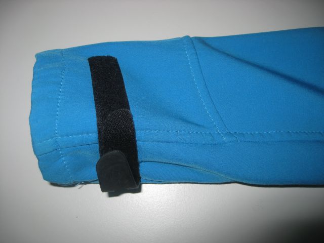 Odlepljen zavihek