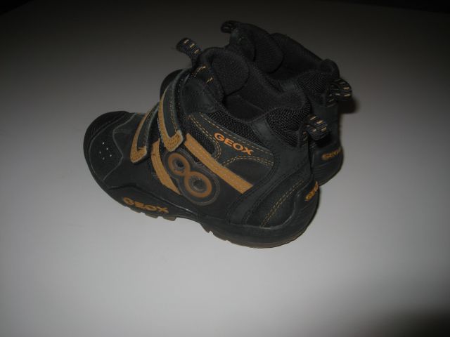 Geox waterproof št. 28
