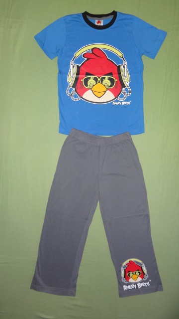 Nova pižamica Tesco Angry birds št. 122 za 7,5 evra