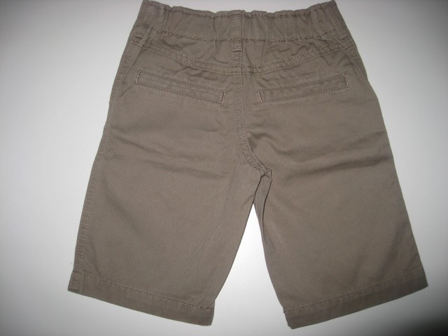 Nove kratke hlače Marks&Spencer št. 110-116 še zadaj