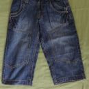 Kratke hlače iz jeansa Okaidi št. 122 do 128 iz kpl za 5,5 evra